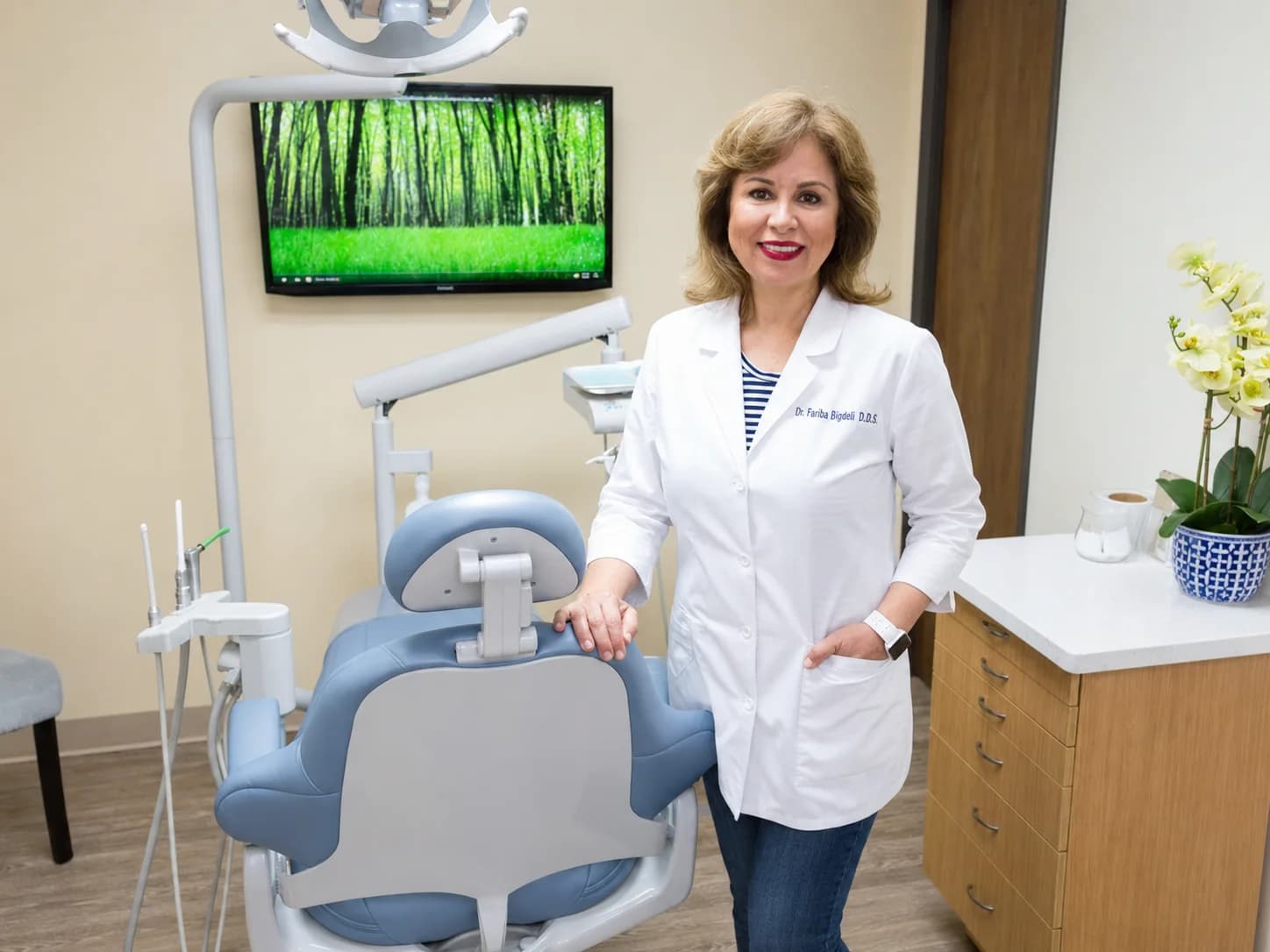 Dr. Fariba Bigdeli in a treatment room at Laguna Dental and Orthodontics